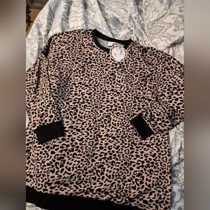 Leopard Print Sweatshirt with Black Accents